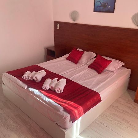 Ribarska Sreshta Family Hotel Царево Екстер'єр фото