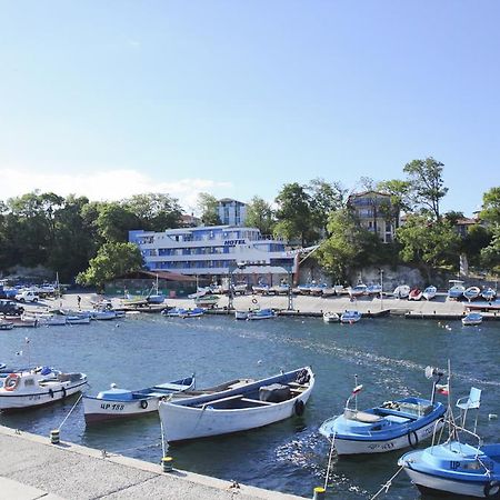 Ribarska Sreshta Family Hotel Царево Екстер'єр фото