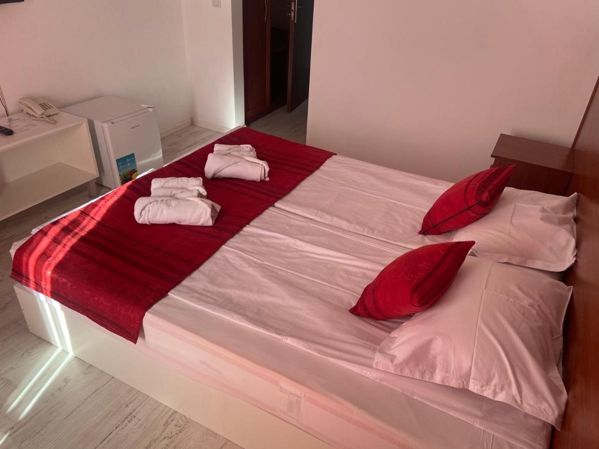 Ribarska Sreshta Family Hotel Царево Екстер'єр фото