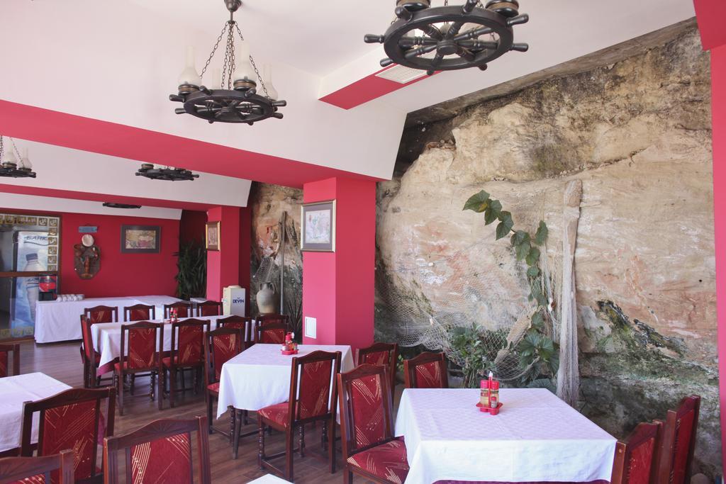Ribarska Sreshta Family Hotel Царево Екстер'єр фото