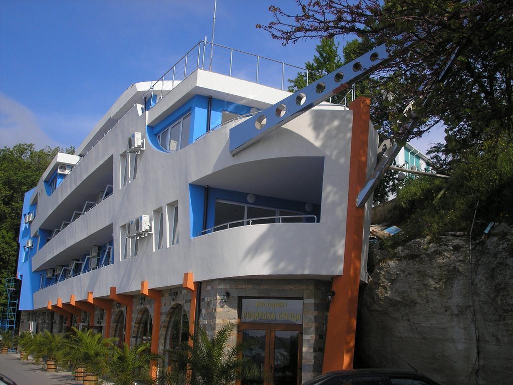 Ribarska Sreshta Family Hotel Царево Екстер'єр фото